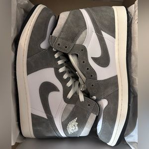 Brand New never worn, bought 2 and I do not need two.